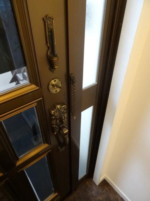 玄関(★安心のセキュリティ面★)