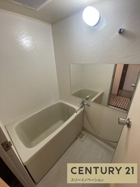 物件内観写真9　(★ゆったり入れますね★)