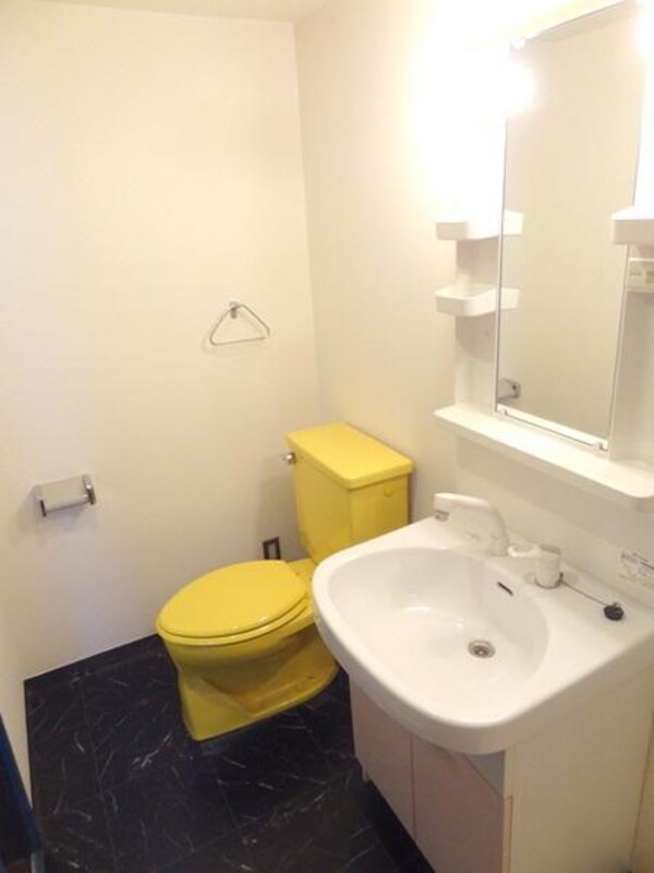 トイレ(洗面台におしゃれトイレ)