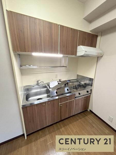 物件内観写真4　(★キッチン周りも広々★)