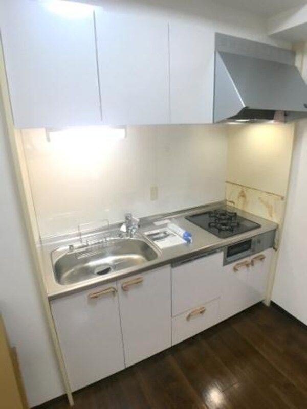 キッチン(★キッチン周りも広々★)