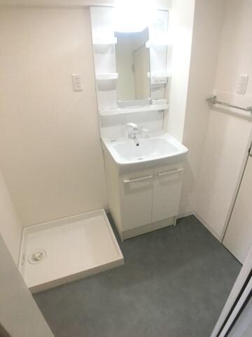 物件内観写真9　(★便利な独立洗面台★)