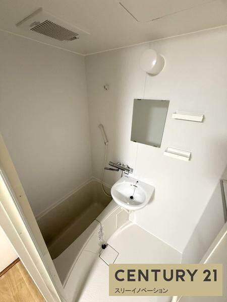 物件内観写真6　(★バスルーム★)