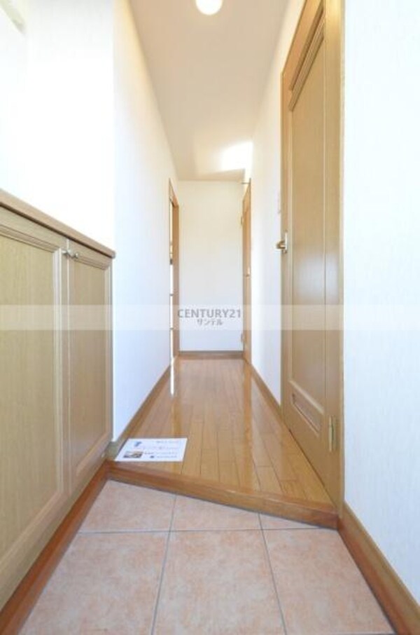 玄関(同間取り別階)