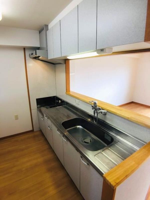 キッチン(（反転タイプ）)