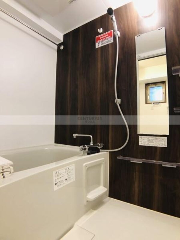 バス／シャワールーム等(同間取り別室)