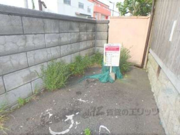 ゴミ収集場所