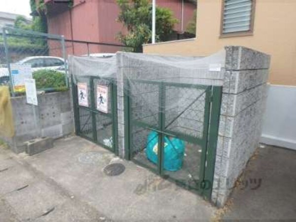 ゴミ置き場