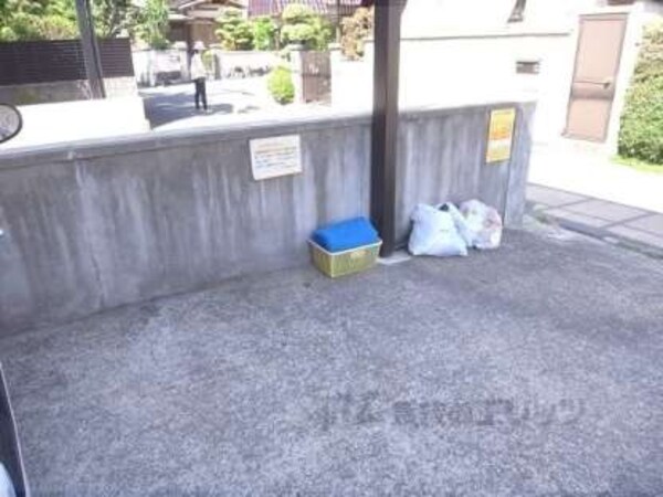 ゴミ置き場