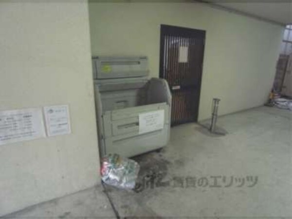 ゴミ置き場
