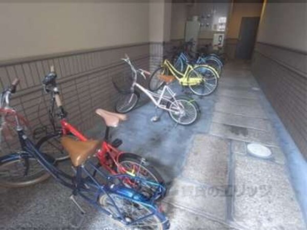 駐輪場(オートロックを入った所なので安心)