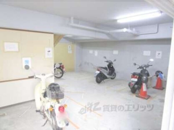 バイク置き場