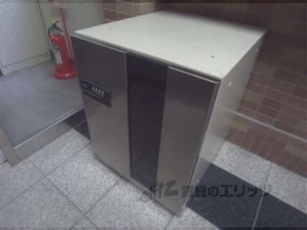 宅配ボックス