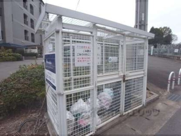 ゴミ収集ボックス