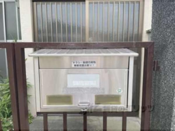 ポスト