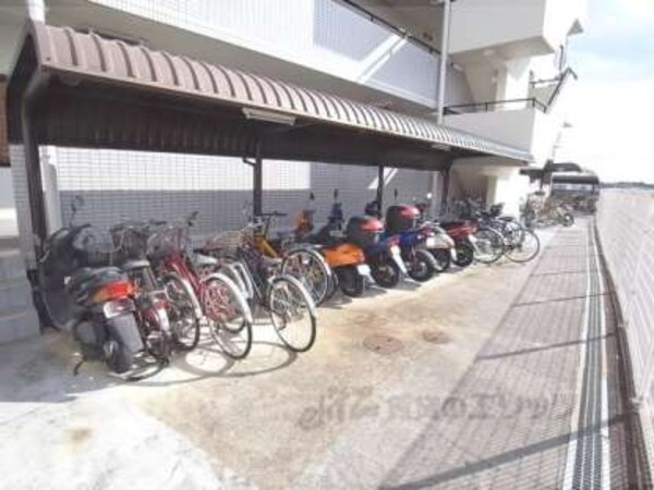 駐輪場