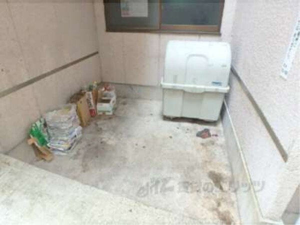 ゴミ置き場
