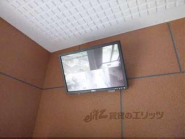 防犯カメラモニター