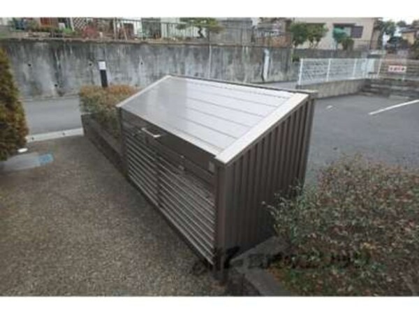 ごみ捨て場