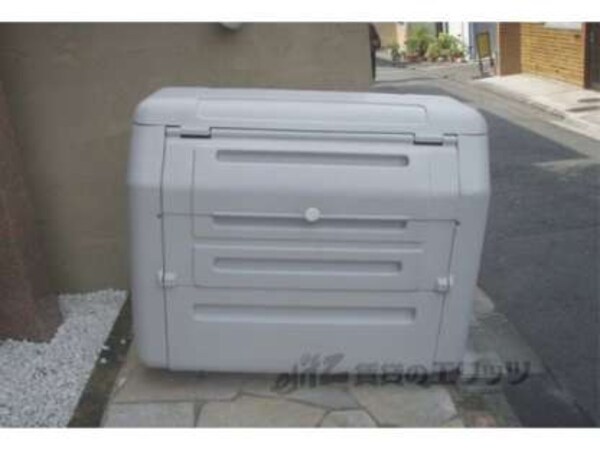 ダストボックス