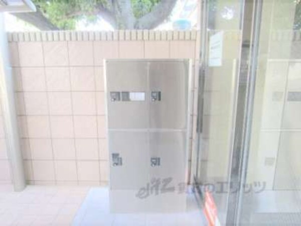 宅配ボックス