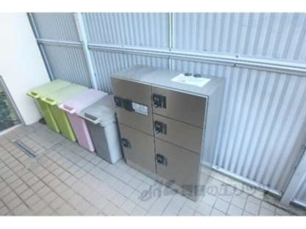 宅配ボックス