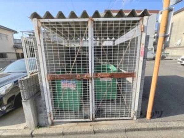 ゴミ置き場