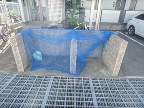 ゴミ置き場