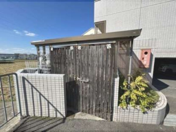 ゴミ置き場