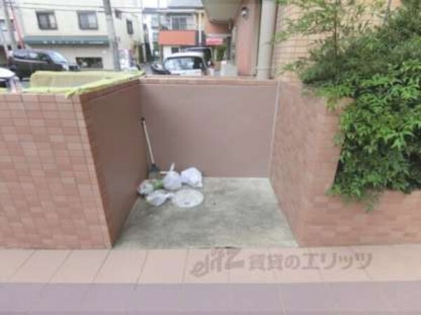 ゴミ置き場