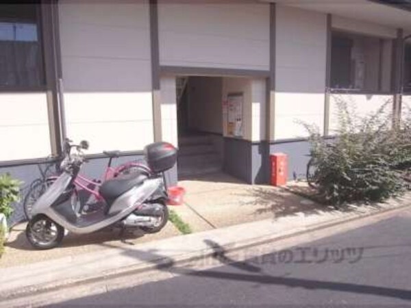 駐輪場(１・２号棟)