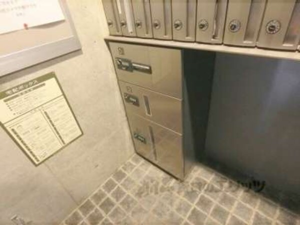 宅配ボックス