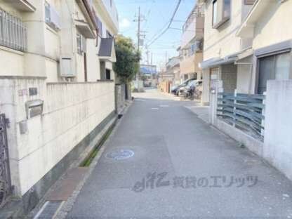 サザンコートの前面道路