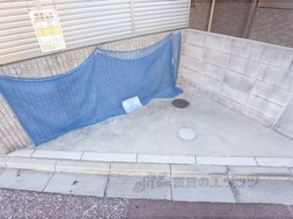共同ゴミ捨て場