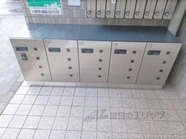 宅配ボックス