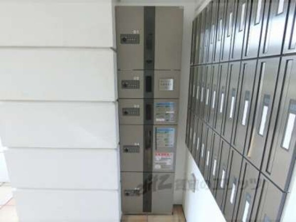 宅配ボックス