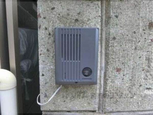 インターホン
