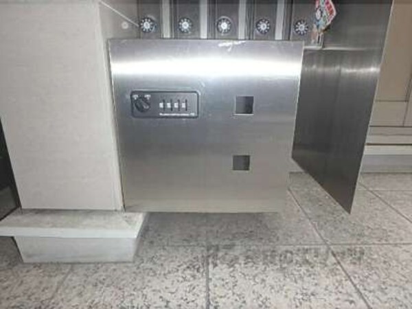 宅配ボックス