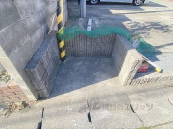 ゴミ置き場