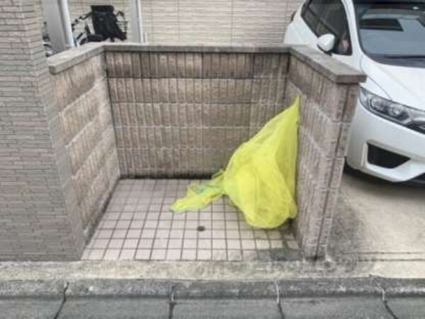 ゴミ置き場