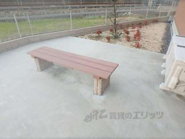 ベンチ