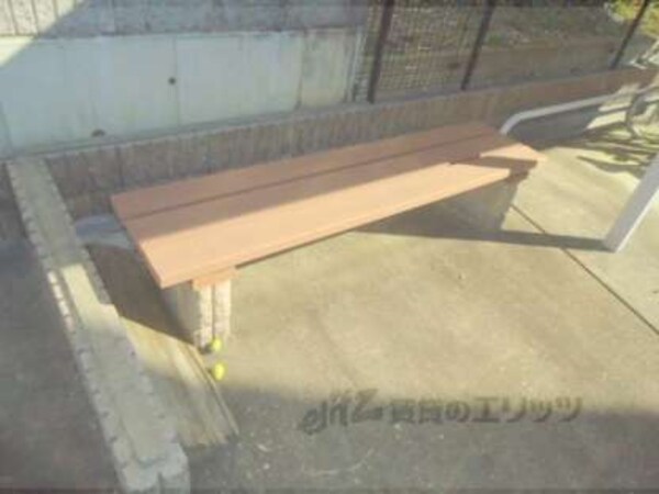 ベンチ