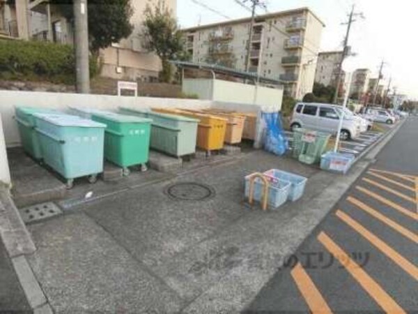 ゴミ置き場