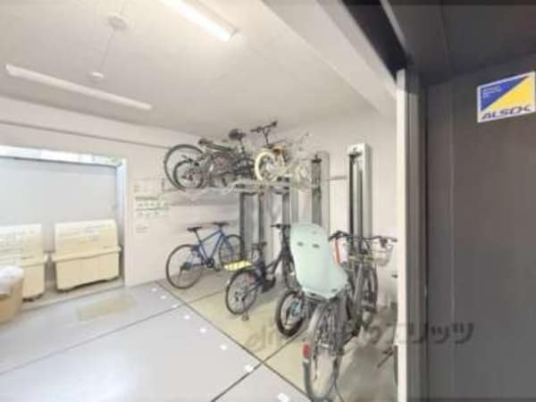 駐輪場