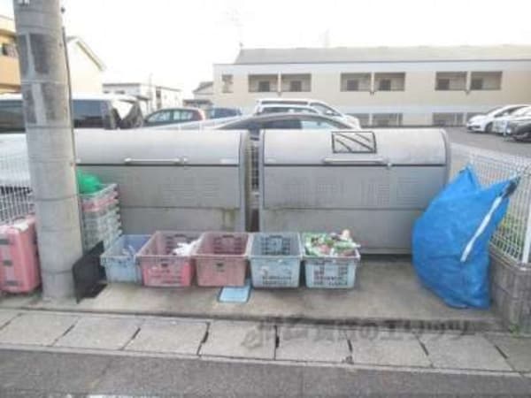 ゴミ置き場