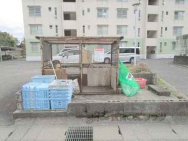 ゴミ置き場