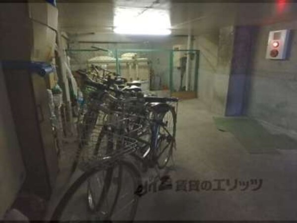 駐輪場