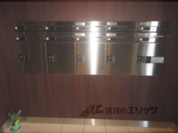 宅配ボックス
