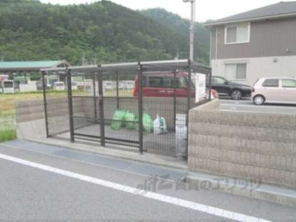 ゴミ置き場