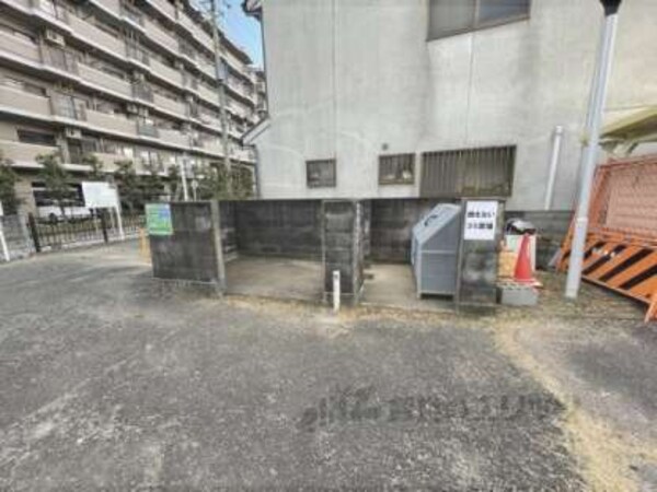 ゴミ置き場